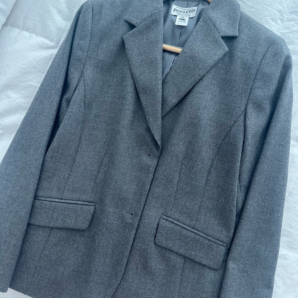 Pendleton Gray Wool Garment - Picture 3 of 4